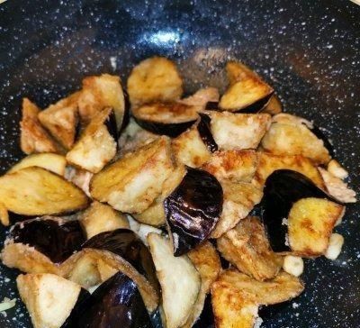  『鸡胸肉』好吃到飞起的东南亚家常香茅茄子，这样做0失败