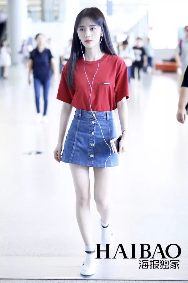 瘦回巅峰的赵薇年轻10岁!白百何这脸是怎么了?【海报街拍】