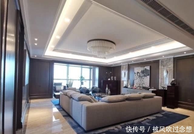  『网红』李佳琦还是行动了，出手就是1.3亿，网红第一人不过分吧？