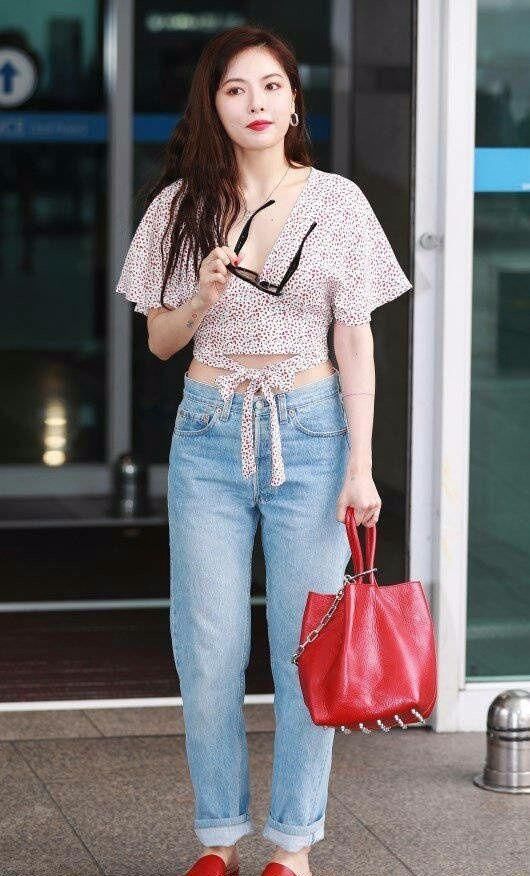 金泫雅可是韩国的“柳岩”，不走性感风，这样穿反而洋气好看!