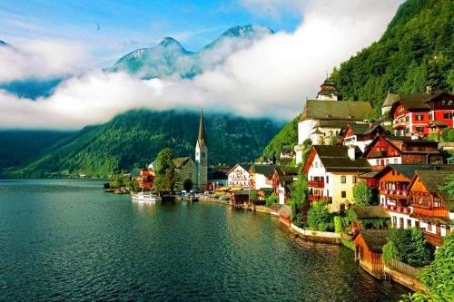 铁的两个国家,分开后还亲如一家,并随时准备合并