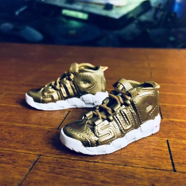 帅气又可爱!你一定没见过这么精致的 mini 球鞋!