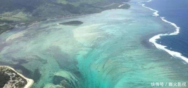 世界上最奇怪景观,藏于海底的瀑布,每秒倾泻50亿吨海水