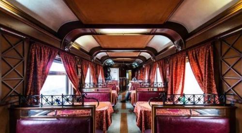 国内最霸气火车，一张票五千六，只在北京卖，网上和火车站都不卖