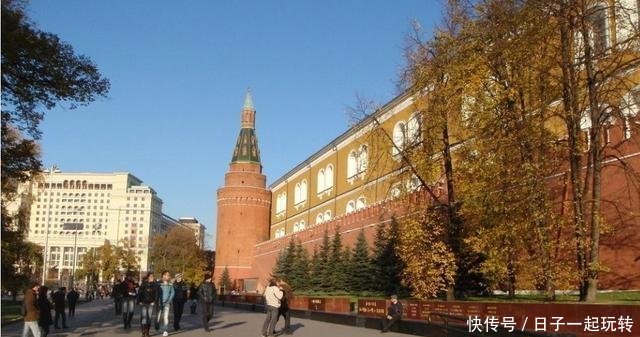 俄罗斯女生的双重形象白天文静，晚上让人想不到！