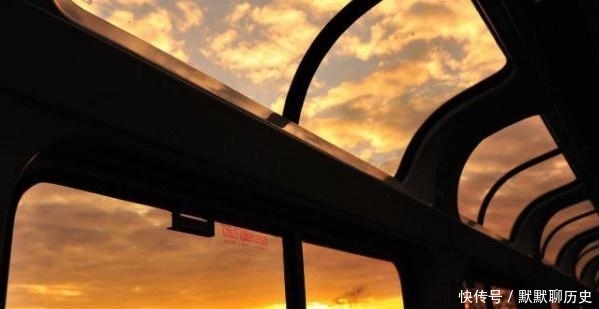 美国为何不修高铁？看看美国的火车，再看我国高铁，这就是差距