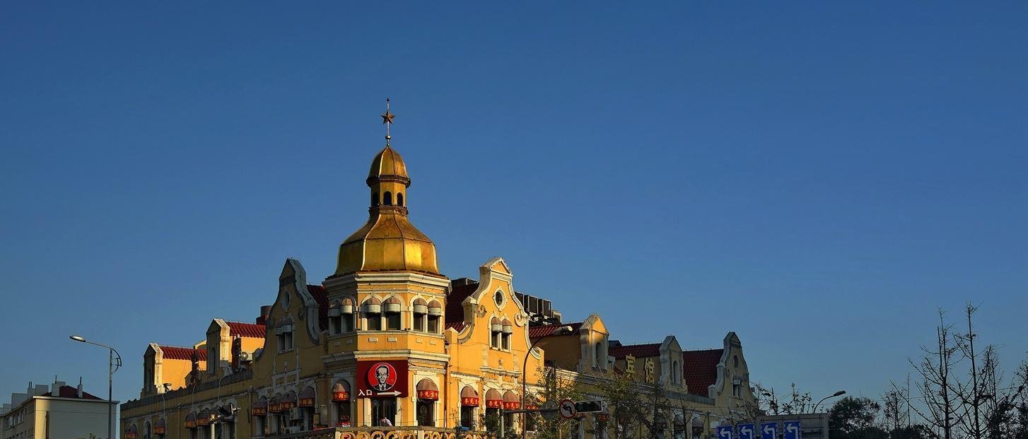 山东最“坑”美食街，商家强买强卖味道差，游客都是东北人开的