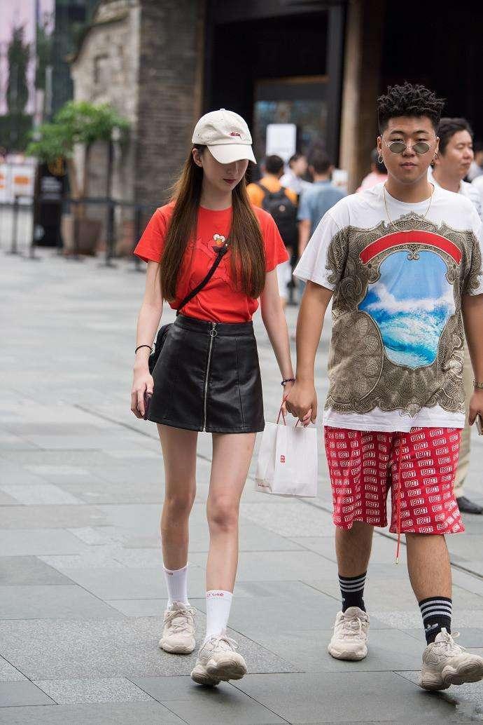 成都街拍:果然是一座美女如云的城市,最后一位小姐姐一定非常美