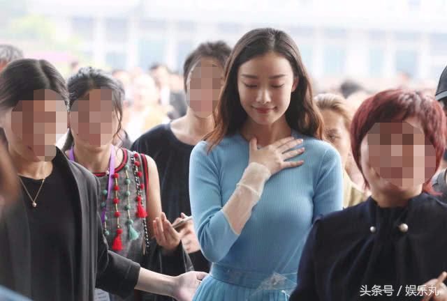 倪妮透视纱裙现身活动 想不到她身材如此有料