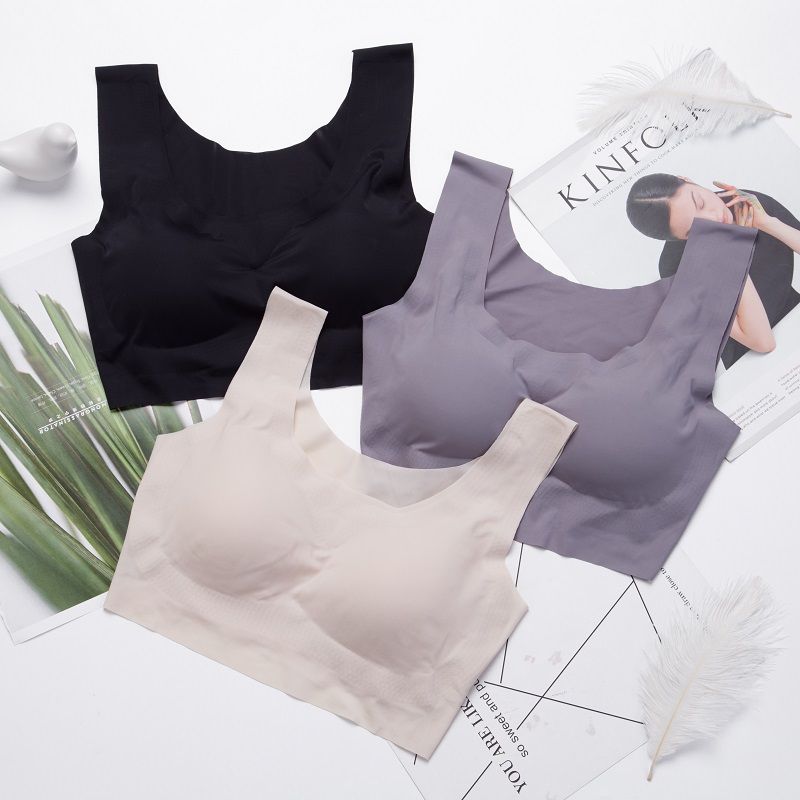 闺蜜不会穿文胸，我嘲笑了她，可没想到她竟然用了这种方法