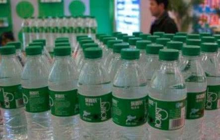 中国矿泉水霸主归来, 曾197亿卖身外资, 农夫山泉、怡宝强敌来袭