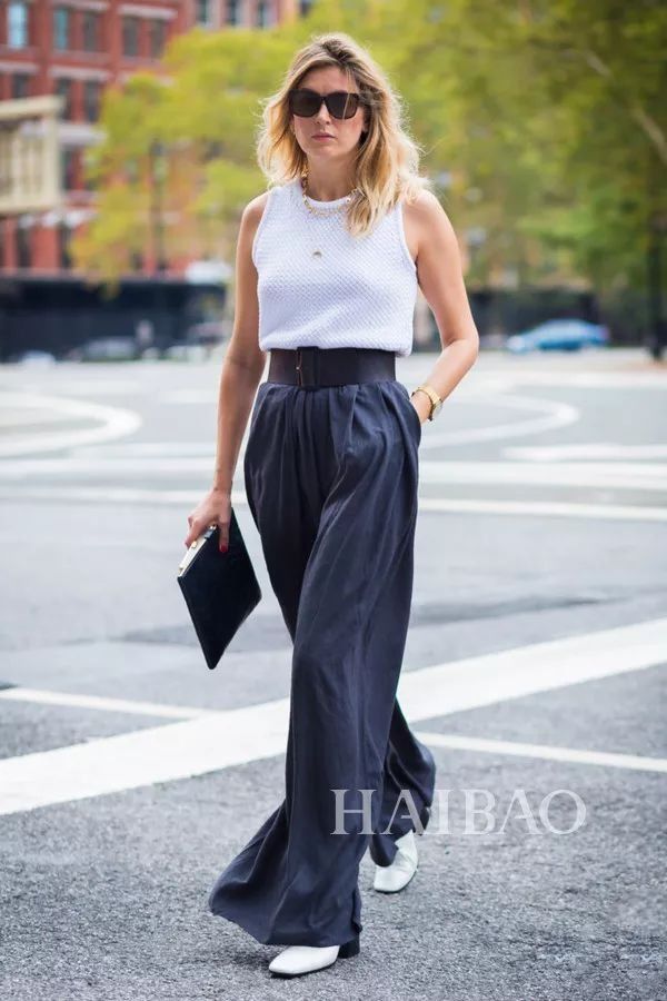 好看| 石原里美游香港穿这样!黑白单品永远不过时还用强调?