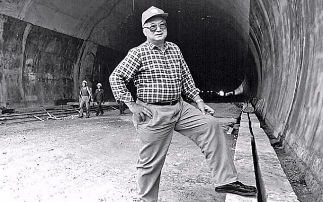  qt:levelL：无私的中国富豪 替国家免费修路建厂 为港珠澳大桥对