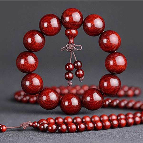 越来越多人不戴手表了!现流行戴“佛系手串”，高贵典雅有气质