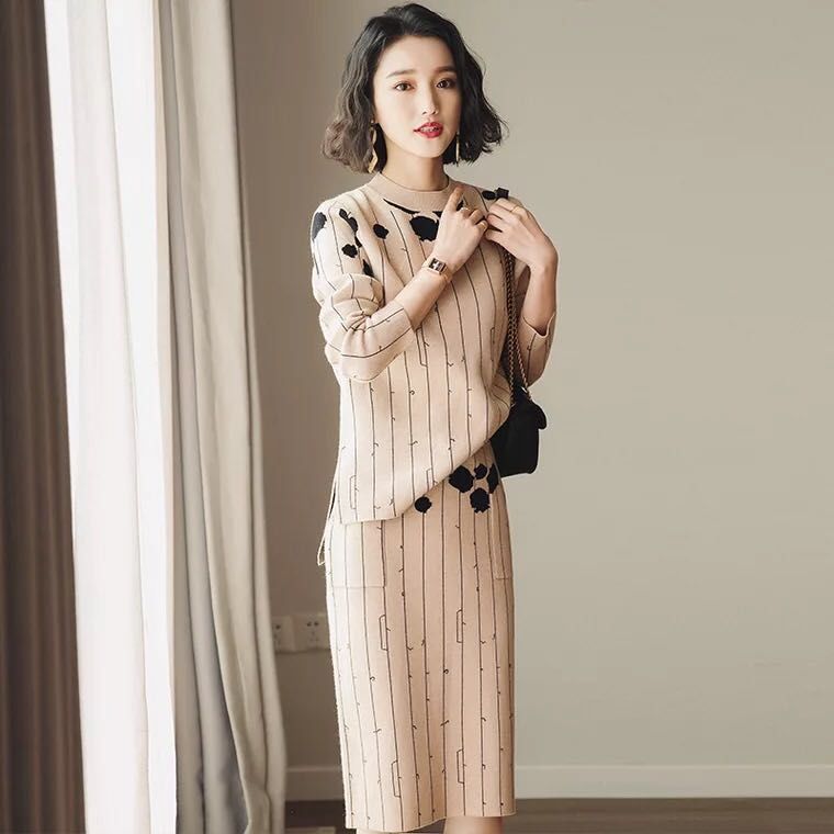 一件金丝绒,胜过十件旗袍!推荐60后女人穿,中秋国庆穿正好