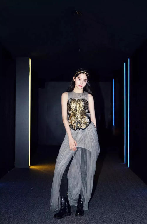 2018裙子+裤子,时髦炸了!