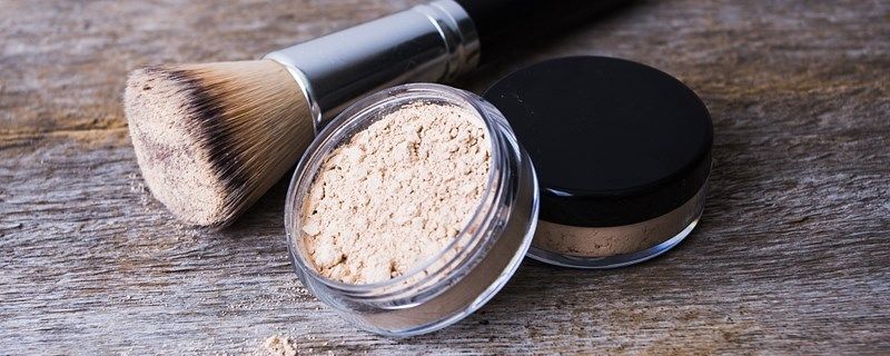  干粉眼：眼影干粉和湿粉有何区别