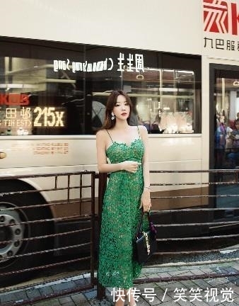 美女@穿搭紧致，展现曼妙的身姿！，美女街拍：时尚可爱的小姐姐