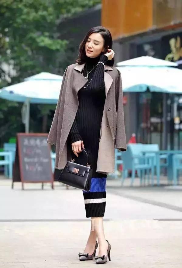  【漂亮】她是很会穿衣的女人，初春学她穿，准漂亮！