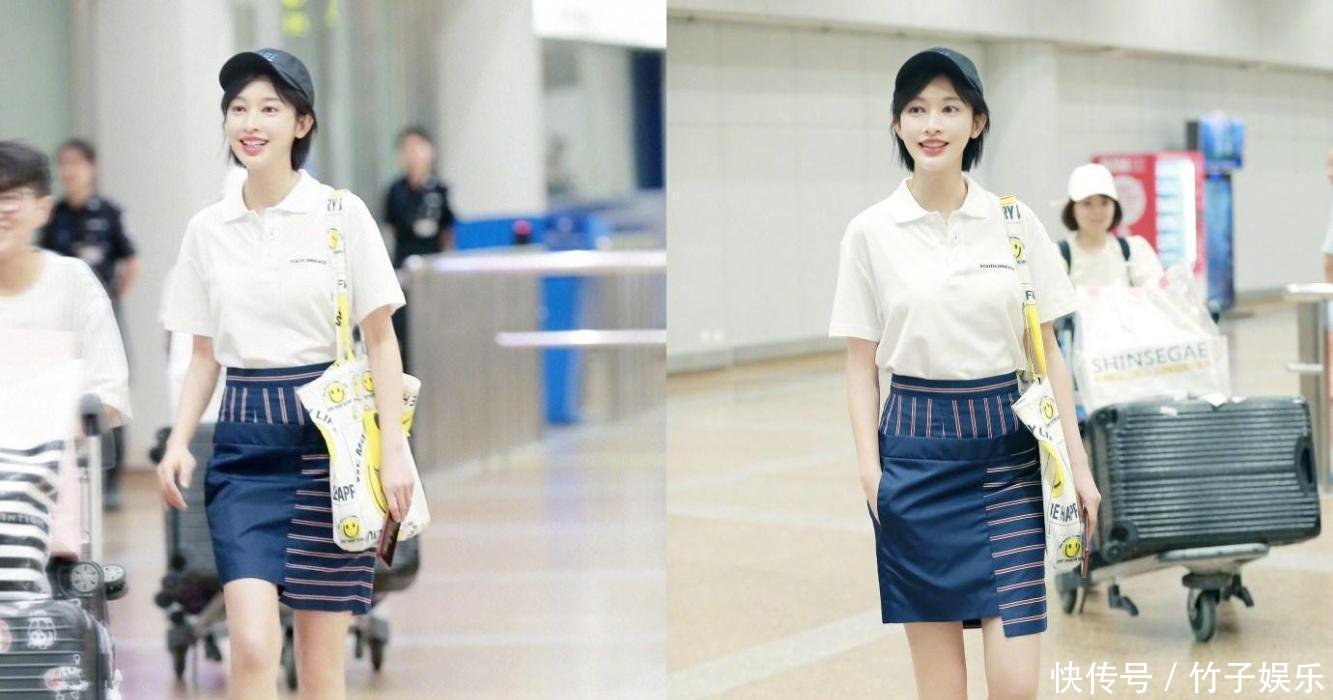 张俪还真厉害! 穿衬衫把丝巾当领带系, 不仅不丑还意外的时髦!