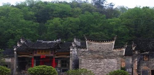  高铁@湖南一“黑马”县城，高铁机场双管齐下，未来或将成为湖南