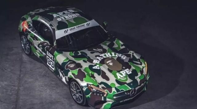  『GT』优衣库联名款T恤弱爆了！潮牌联名的奔驰AMG GT S你见过吗？