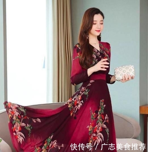  【女人】连衣裙不是贵就行了，70后女人穿这种款更年轻，遮肚显瘦又高贵