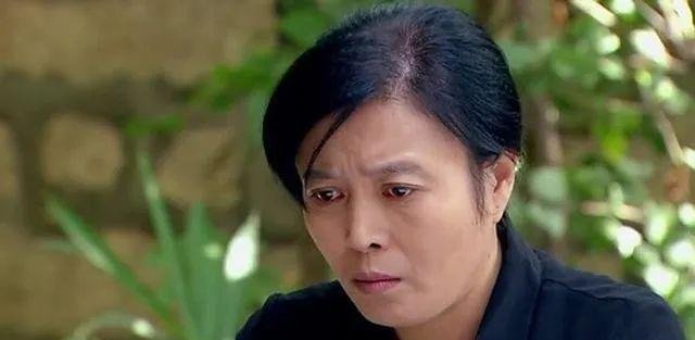 『寄养』悲惨的胡琳娜从小被寄养长大，与母亲丁嘉丽15年只见过两面
