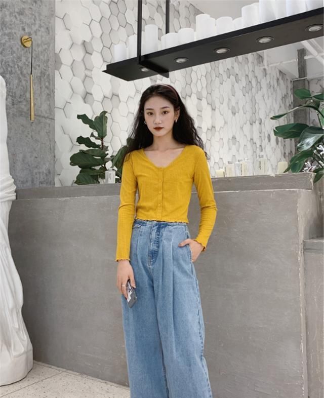  [复古]过气的阔腿裤不要穿了,2020年流行这条裤子,复古显瘦有档次
