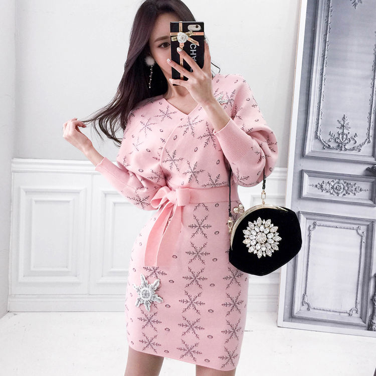 有一种裙叫“包臀裙”，上身美的惊人，想不时髦都难