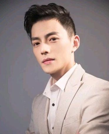 身高or长相? 斗鱼TV知名主播智勋出席活动, 网