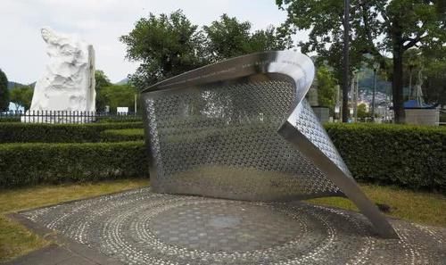 日本长崎:在被原子弹轰炸过的城市观光,游客也能感受到核爆之殇