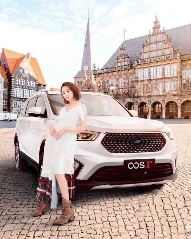 有一种鞋叫做“氧气美少女”胡冰卿的高跟鞋，网友：好看到没朋友