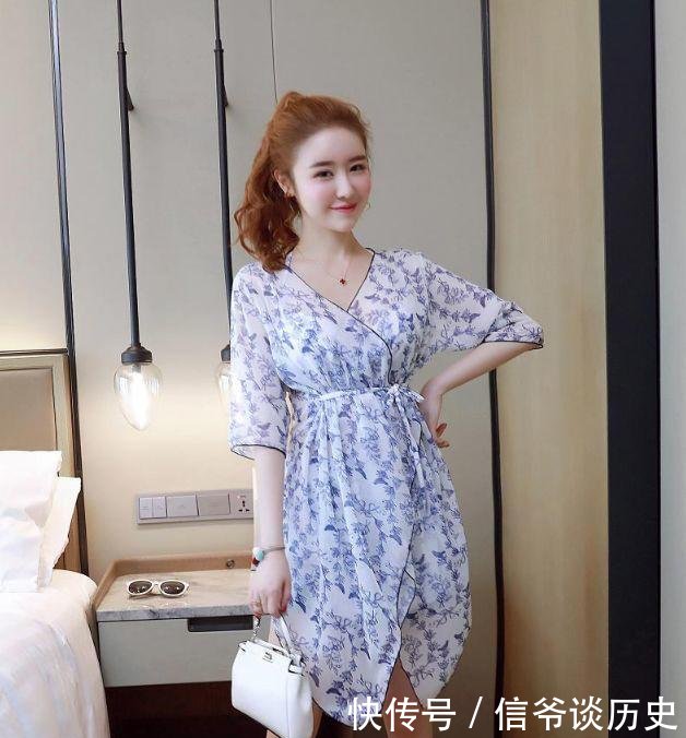 #舒适#时尚性感的比基尼小姐姐, 颜值不输明星, 身材让人嫉妒
