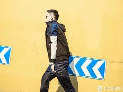  『素人』素人穿搭不出错的黑白色，穿出春季潮男范儿
