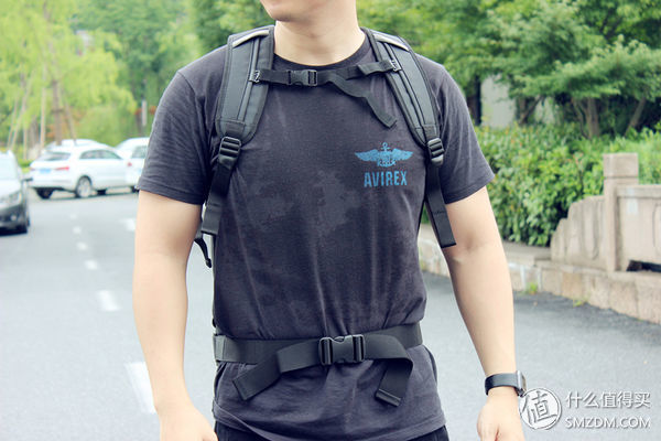 有容乃大--KNOMO CROMWELL 克伦威尔卷盖双肩包评测