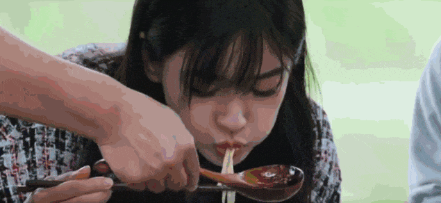 “宝藏女孩”baby被疑假吃，《向往的生活》发文澄清，网友这样说