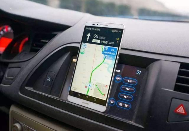  【车载导航】为什么很多司机开车时喜欢用手机导航，而不是车载
