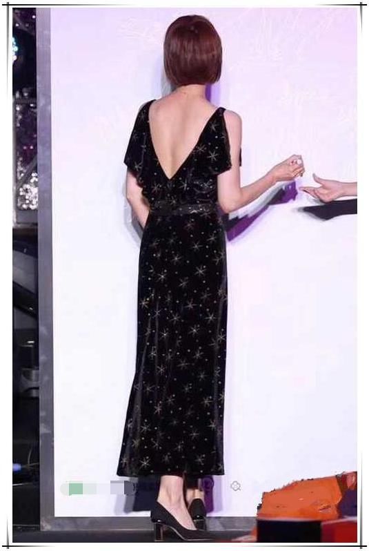 当袁泉和赵丽颖同穿星星裙，终于明白女人的气质和年龄不成正比!