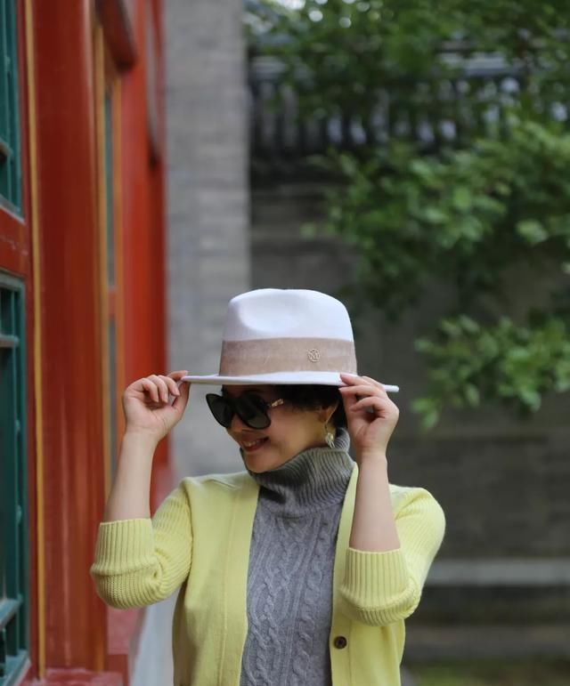  『女人』女人怎么穿搭才会显得,优雅女人味十足?