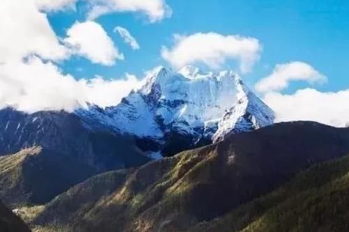 有一个地方叫稻城亚丁，我要和我最心爱的人一起去到那里