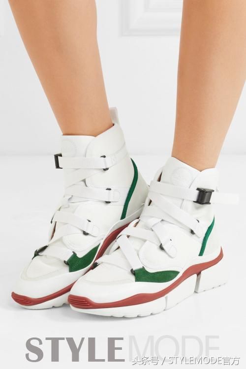 穿来穿去，还是球鞋美过高跟鞋！