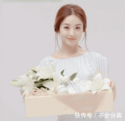 赵丽颖张钧甯撞衫,露得少的反而赢了!网友:这个小细节太抓人!