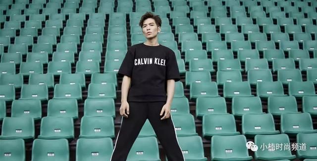 六招造型神技巧教你搭配Oversize T恤也能穿出好比例