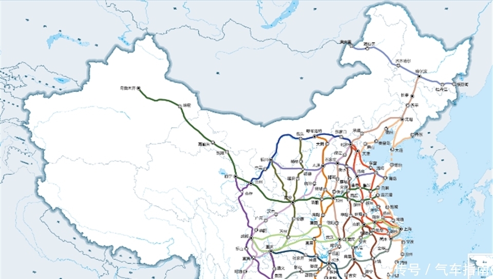 外国人提出疑问：为什么中国高铁不走直线非要绕弯？看完涨知识！