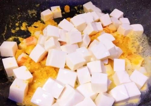  「大盘」春天吃它，胜过吃钙片，5块钱能做一大盘，咸鲜味美，家人都爱吃