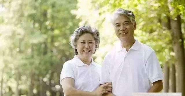 在我国，一个月能领4000元退休金的老人，属于什么水平？