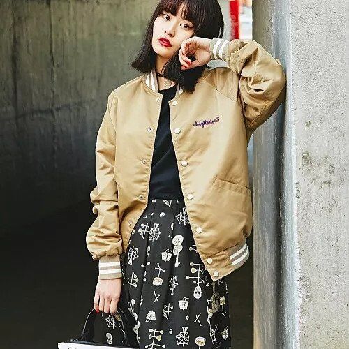 年仅21岁身高167的横田成当红的杂志麻豆,坐拥日圈26万粉丝,超