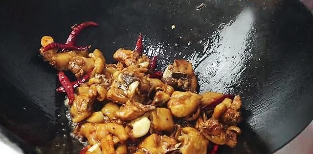  不腻■肉鲜味美，鲜美入味，连吃一周都不腻，做法还简单，小白都会真香