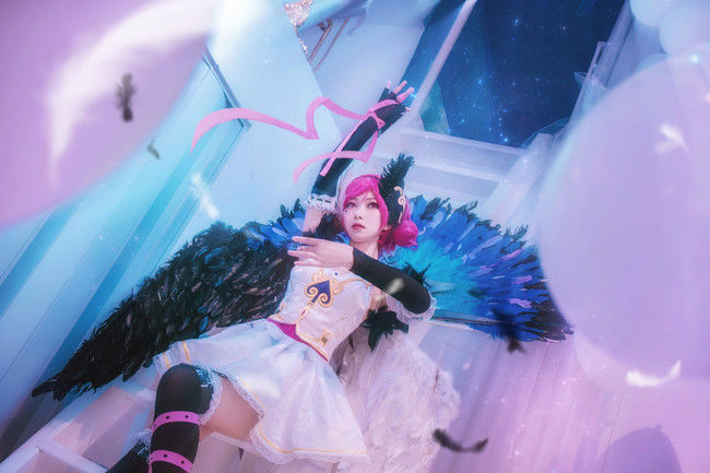 王者荣耀:乔妹天鹅之梦COS，小乔终于穿出御女范了!